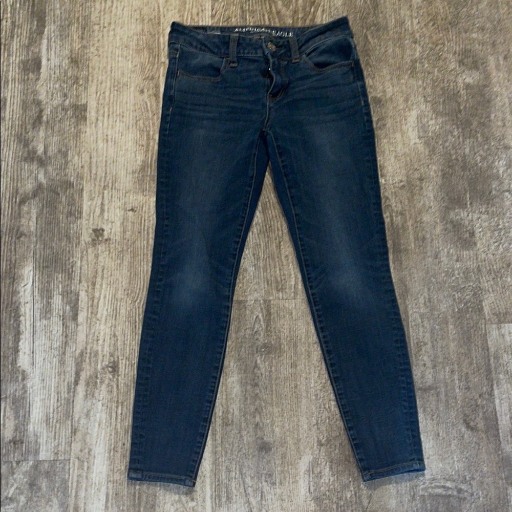 2 short American Eagle Skinny Jeans with Classic Fit
